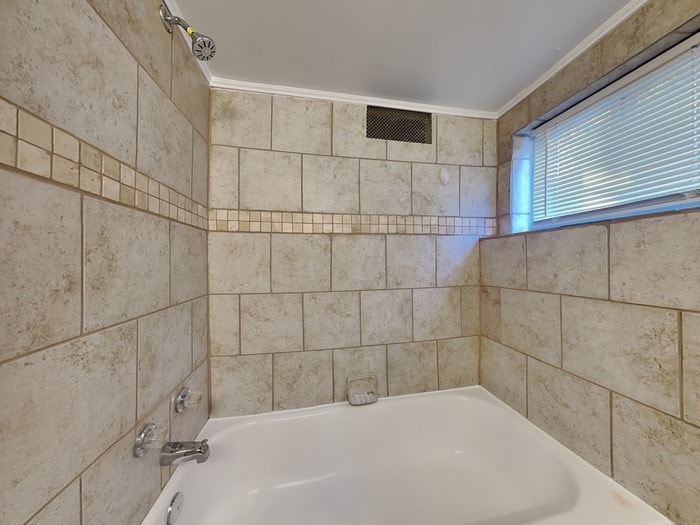 Building Photo - 3029 E Northern Pkwy