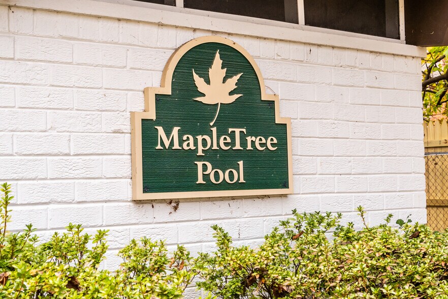 Building Photo - 4965 Americana Dr