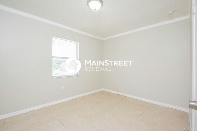Building Photo - 3 Bedroom Pet-Friendly Home in APOPKA, FL with Main Street Renewal