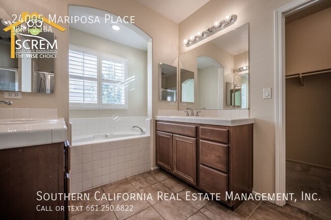 Building Photo - 24005 Mariposa Pl