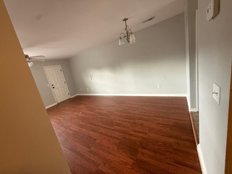 Building Photo - 9084 Haileys Pond Dr