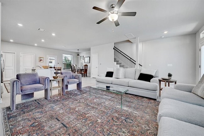 Building Photo - 5309a Baythorne Dr