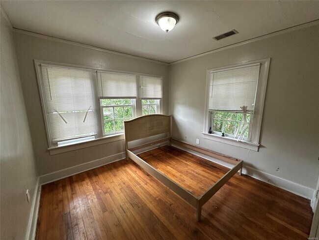 Building Photo - 432 Clanton Ave