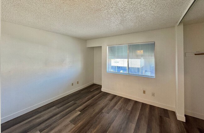 Building Photo - Condo with Garage Attached for rent!