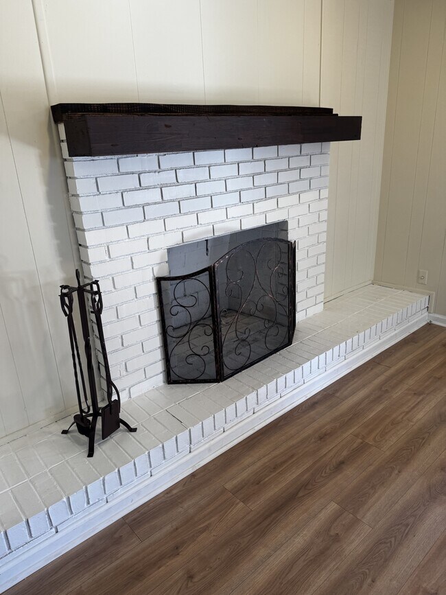 Building Photo - 4081 Greensboro Hwy