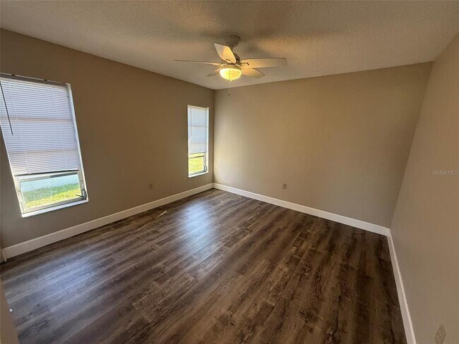 Building Photo - 3111 Riverside Dr