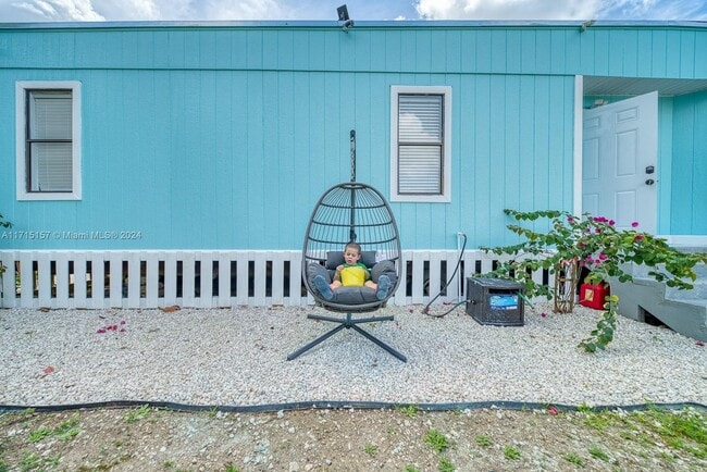 Building Photo - farm stay Sw Extended Stay-1-1