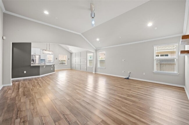 Building Photo - 10225 Bankhead Dr