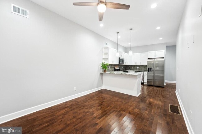 Building Photo - 5022 Arch St