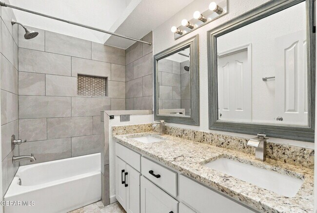 Building Photo - 6728 Dakota Ridge Dr