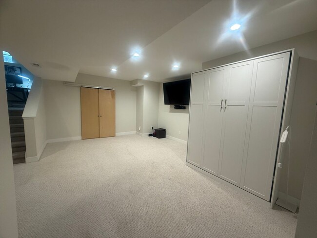 Building Photo - $0 DEPOSIT OPTION! MODERN 3-STORY HOME WITH ROOFTOP DECK NEAR BERKELY LAKE & 38TH AVE