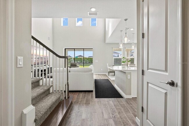 Building Photo - 9312 Tequila Sunrise Dr