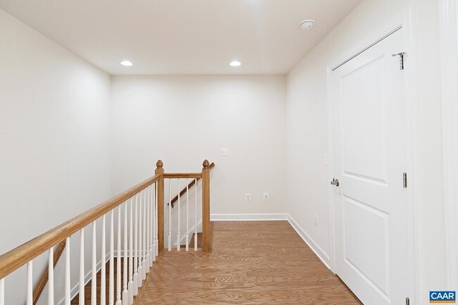 Building Photo - 2135 Saranac Ct