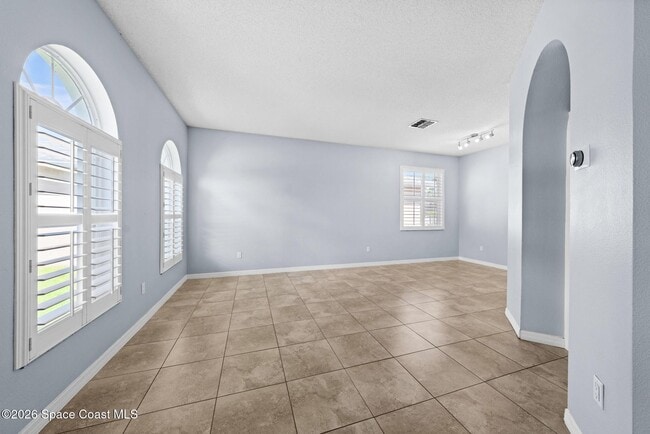 Building Photo - 1850 Emerald Green Cir