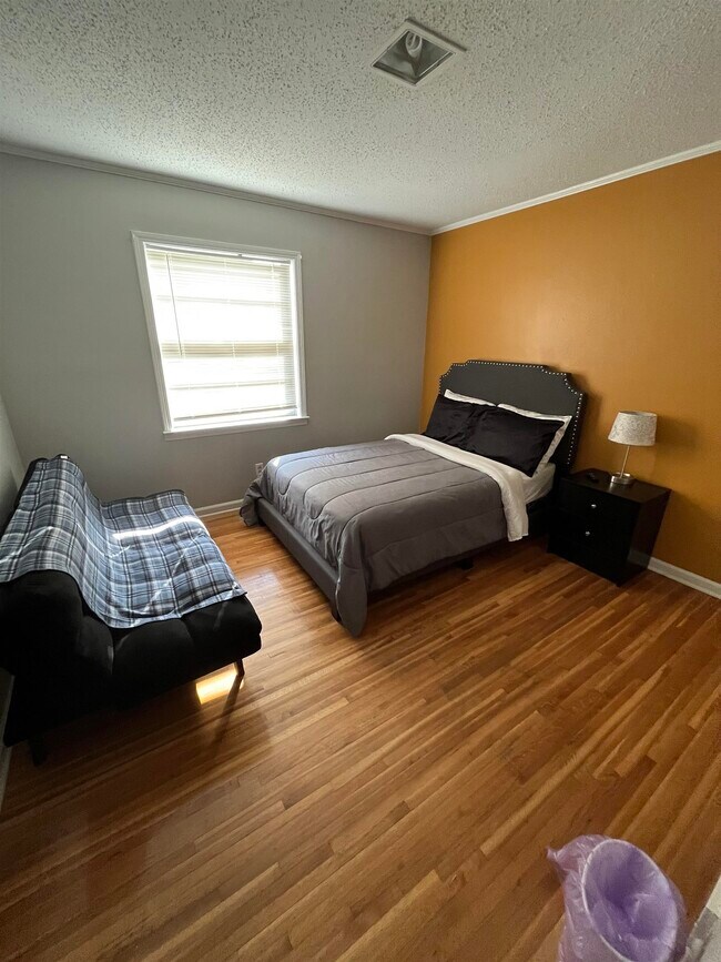 Building Photo - 1102 Whitaker Cove