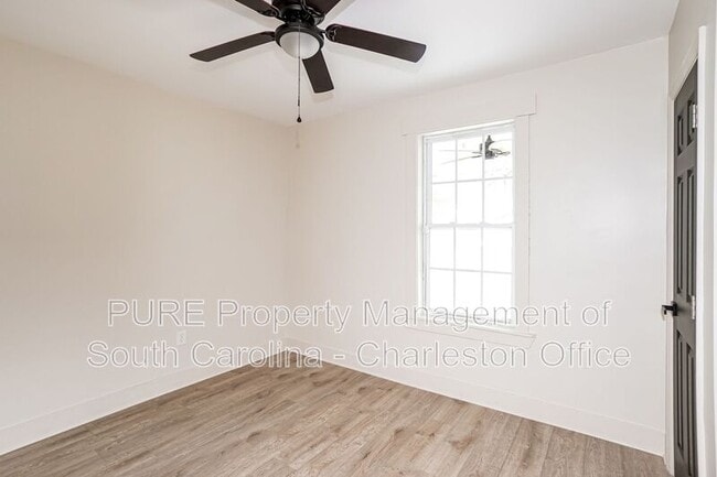 Building Photo - 2679 Oregon Ave