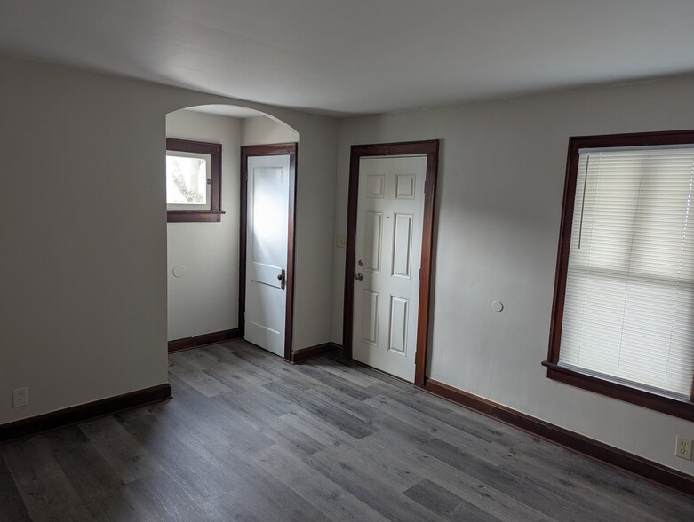 Building Photo - 190 Nashoba Ave