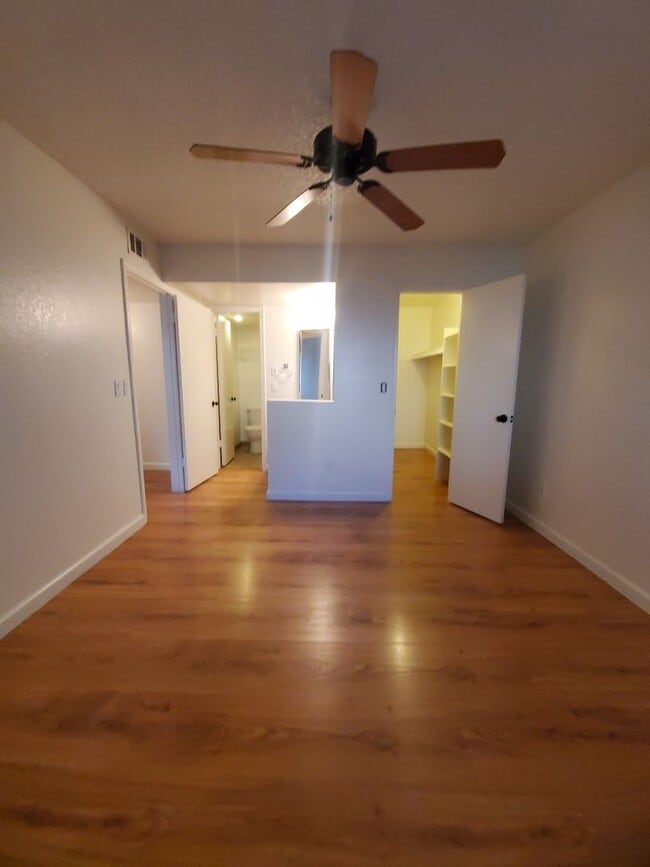 Building Photo - Ground level 2 bed/2 bath condo- Guadalupe & Country Club