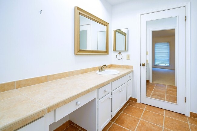 Building Photo - 11711 Memorial Dr