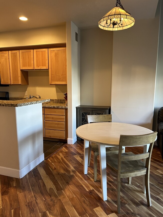 Building Photo - 5 S 500 W