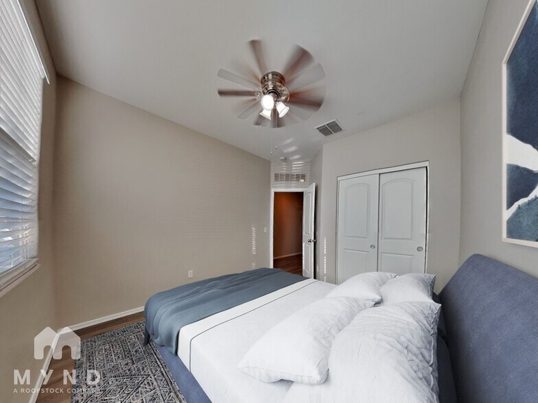 Building Photo - 6330 S 252nd Ln