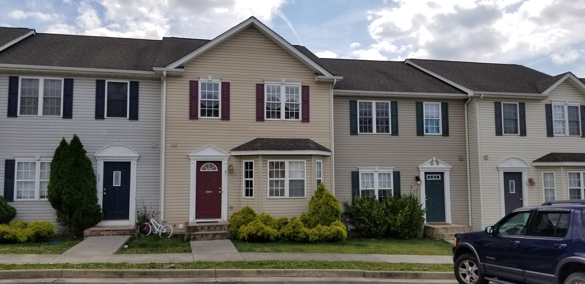 Building Photo - 59 Sopwith Way