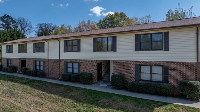 Building Photo - Renovated 1 Bed 1 Bath Condo in Prime Location!