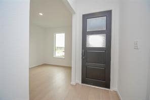 Building Photo - 9519 Dearborn Creek Dr