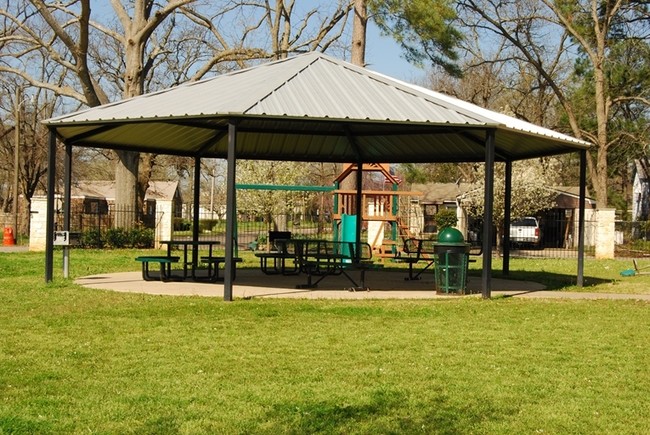 Playground - The Leaves of Winnsboro