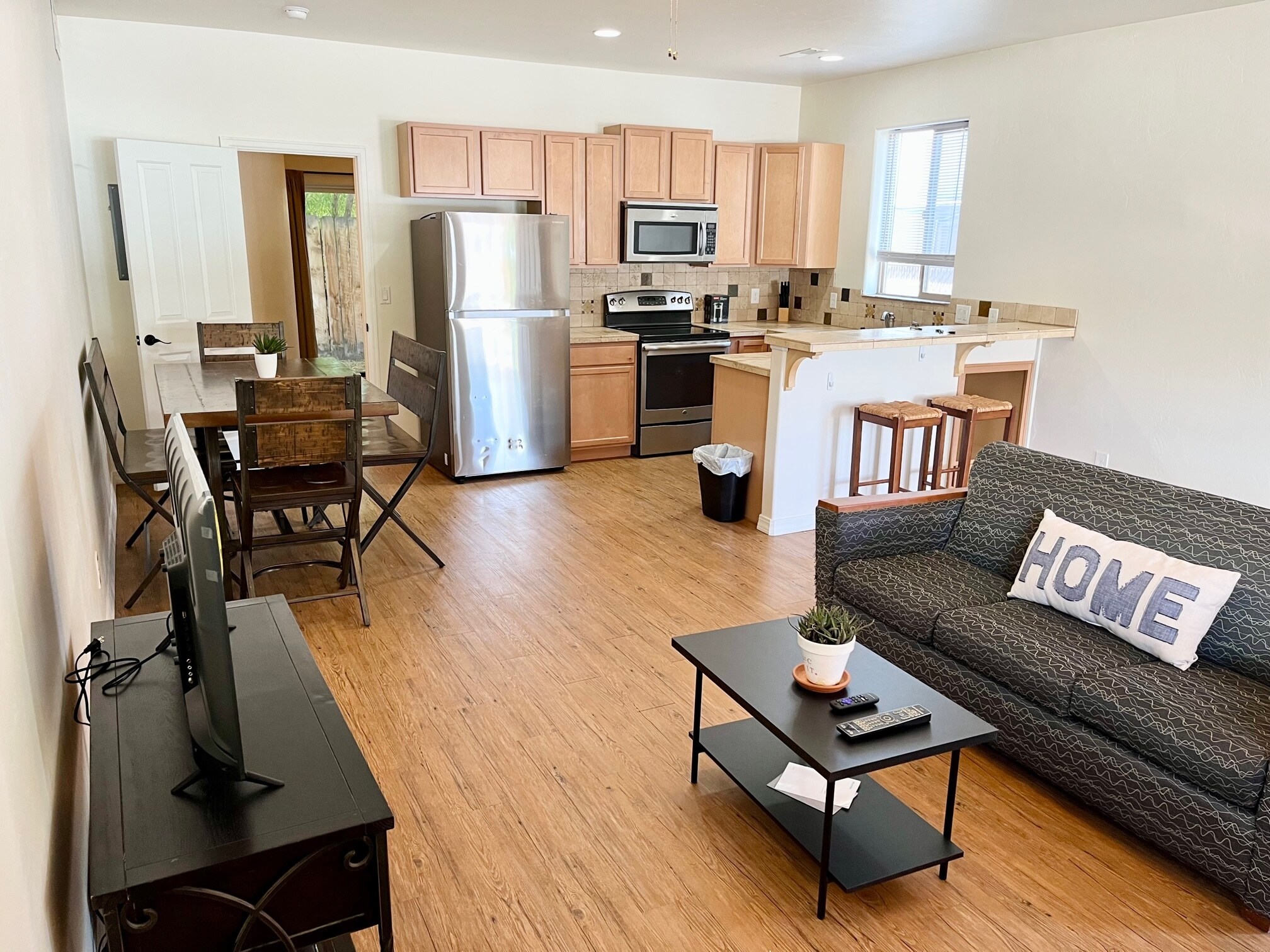 Living room - 125 N 17th St