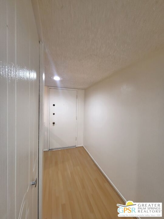 Building Photo - 277 E Alejo Rd