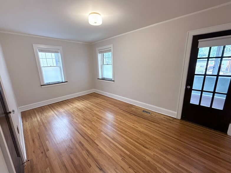 Bedroom 2 - 1926 SUMMIT AVENUE