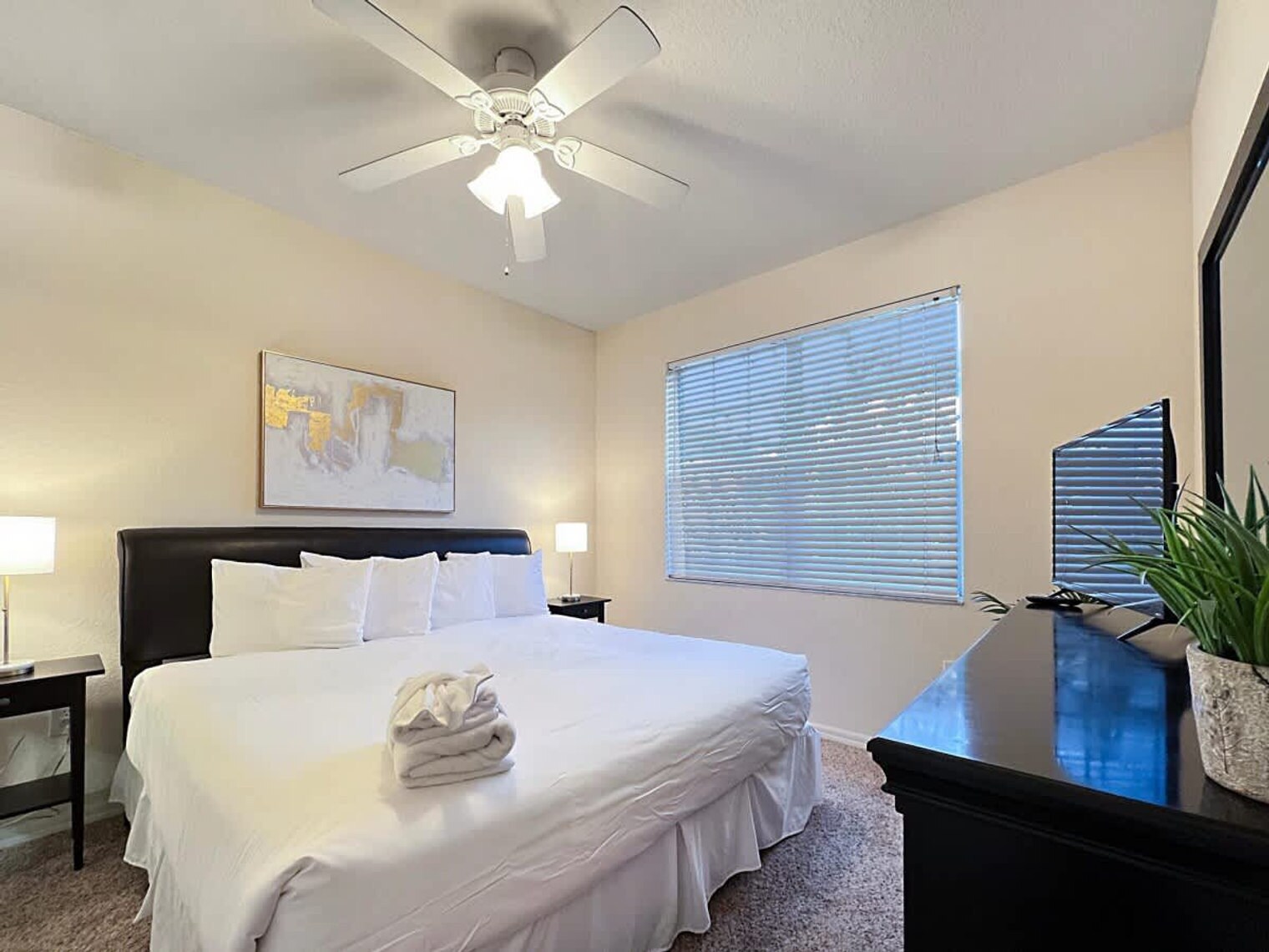 Building Photo - 9919 Montague St