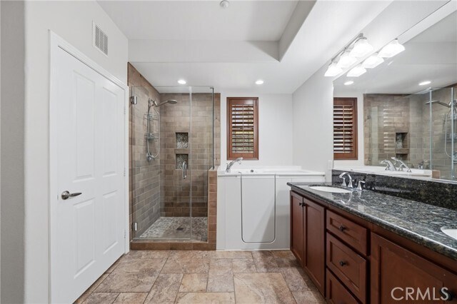 Building Photo - 12422 Benton Dr