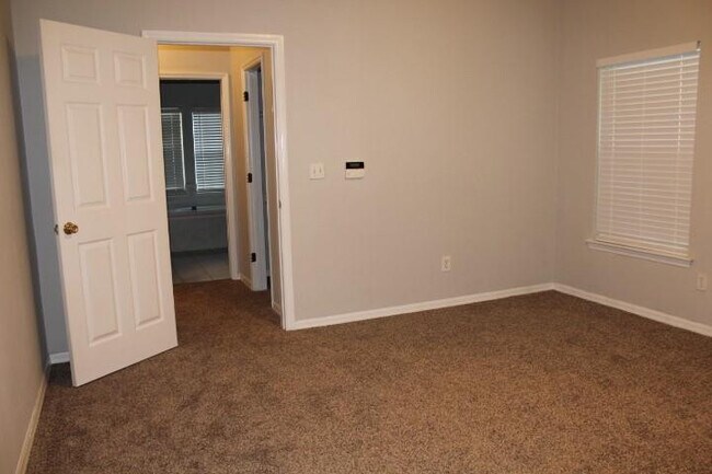 Building Photo - 4965 NW 8th Ave