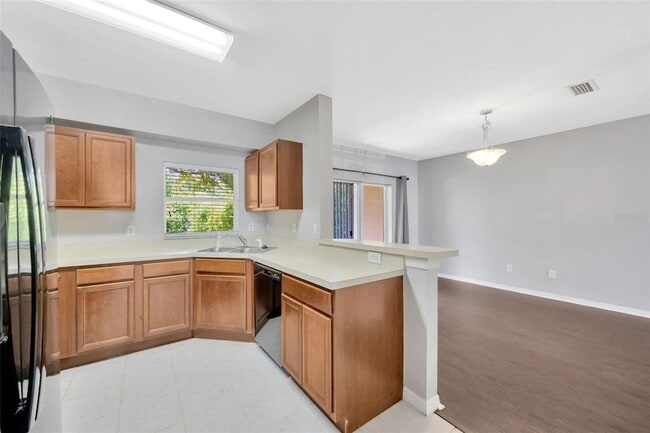 Building Photo - 6106 Olivedale Dr