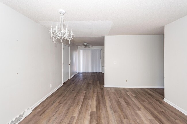 Building Photo - 444 Academy Rd