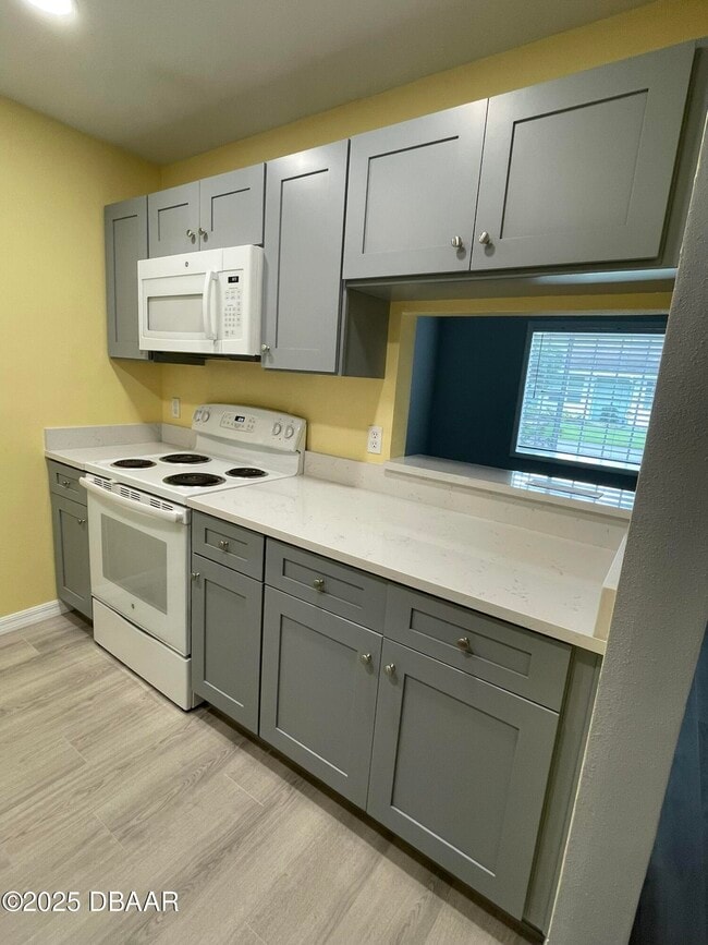 Building Photo - 15 Birdie Dr