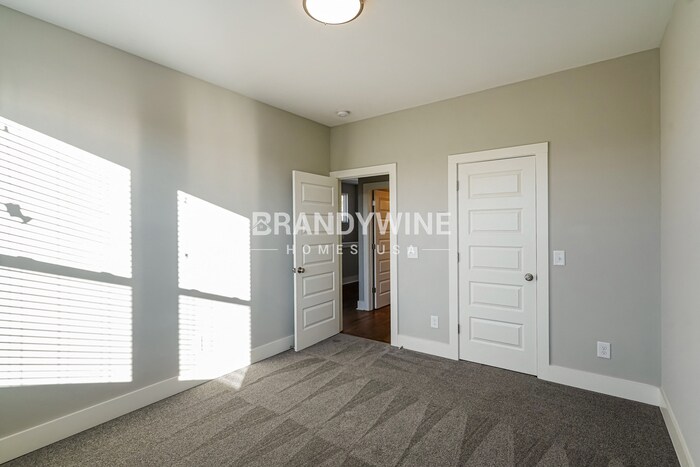 Building Photo - 563 Tulip Grove Rd