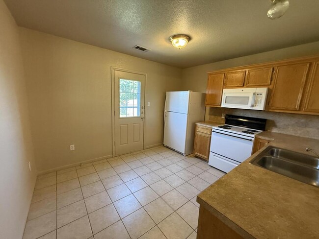 Building Photo - 3109 Yaupon Rd