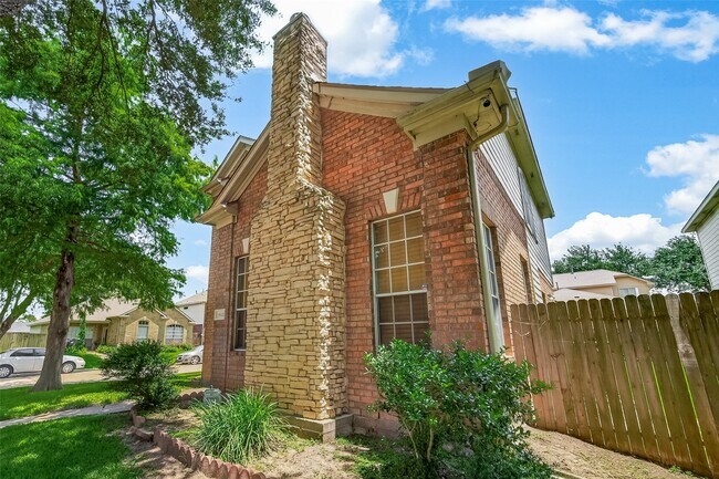 Building Photo - 15903 Timber Chase Dr