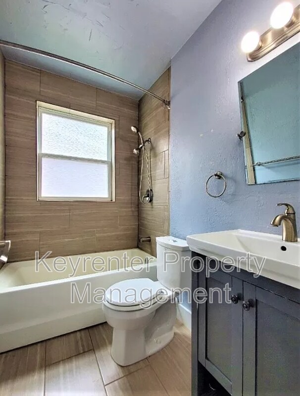 Building Photo - 116-118 NW 31st St