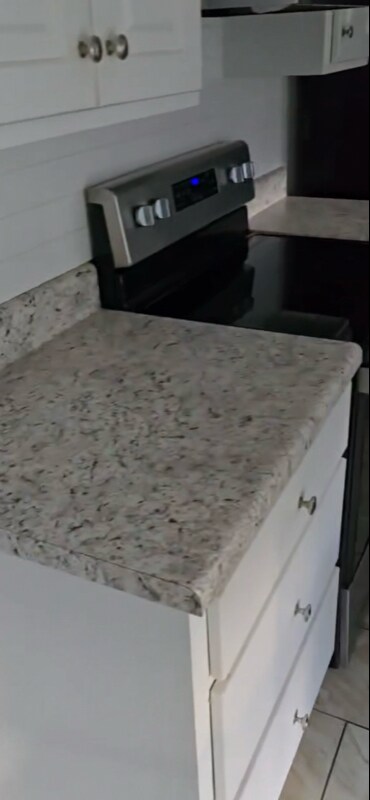 Building Photo - 4970 Gardiner Dr