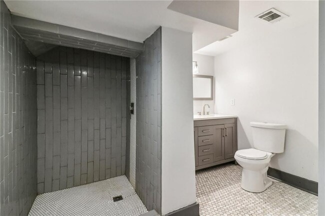Building Photo - 1393 Westview Dr SW