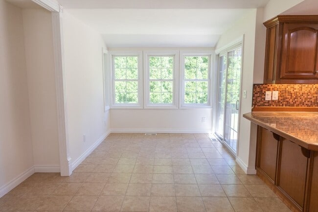 Building Photo - 3bd/1.75ba Sammamish House