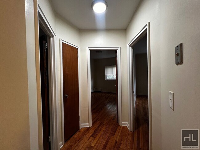 Building Photo - AMUNDSON AVENUE