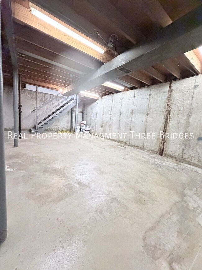 Building Photo - 5247 Ville Anita Ct