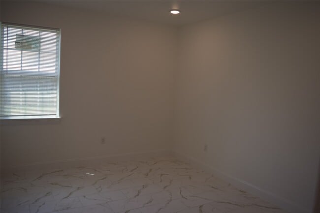 Building Photo - 445 County Rd 5102J