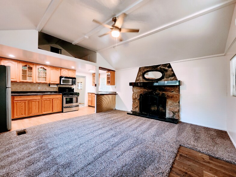 Building Photo - 22079 Big Oak Rd