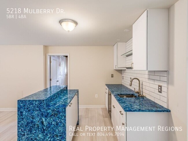 Building Photo - 5218 Mulberry Dr